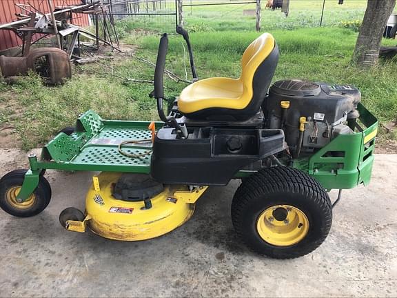 Image of John Deere Z335E equipment image 1