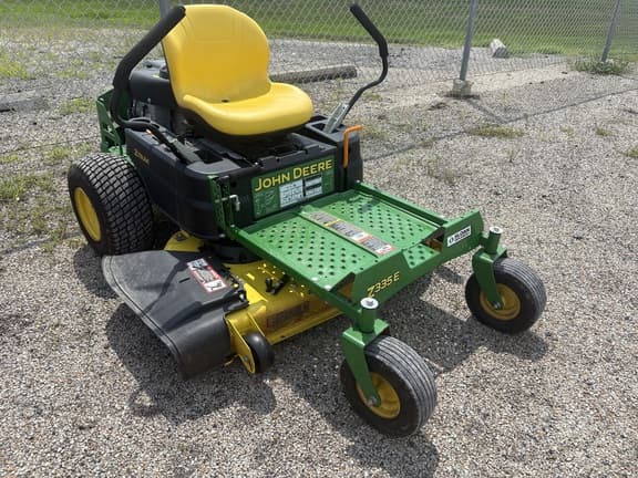 Image of John Deere Z335E equipment image 2