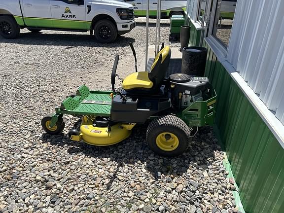 Image of John Deere Z345M equipment image 2