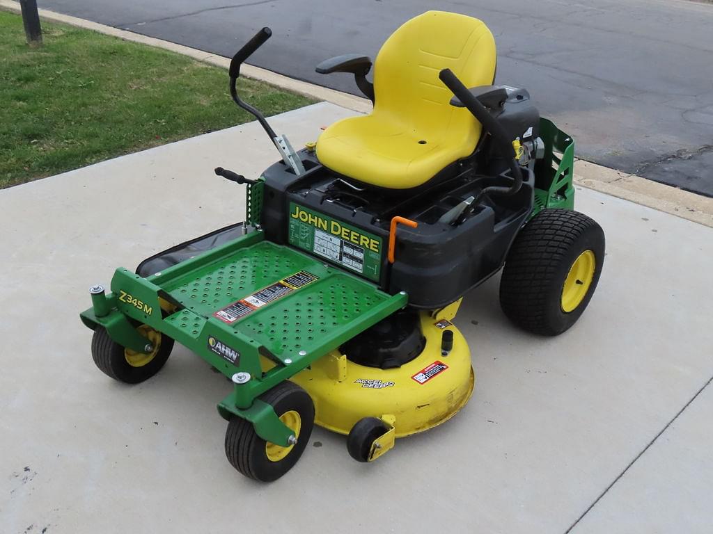 Image of John Deere Z345M Primary image