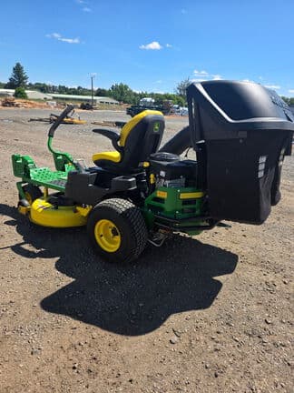 Image of John Deere Z345R equipment image 3