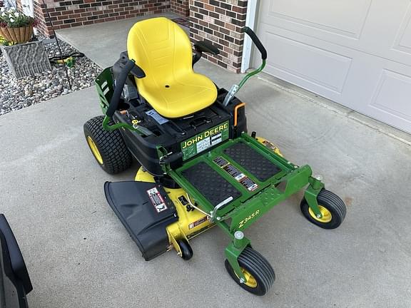 Image of John Deere Z345R equipment image 1
