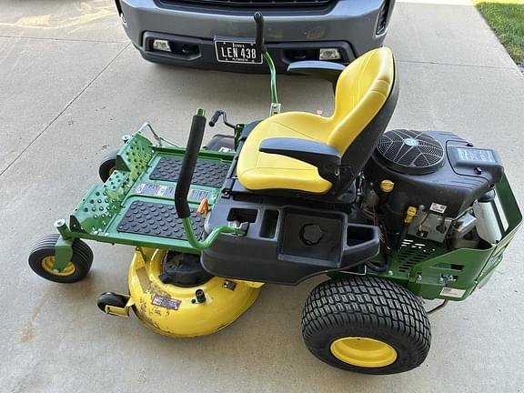 Image of John Deere Z345R equipment image 4