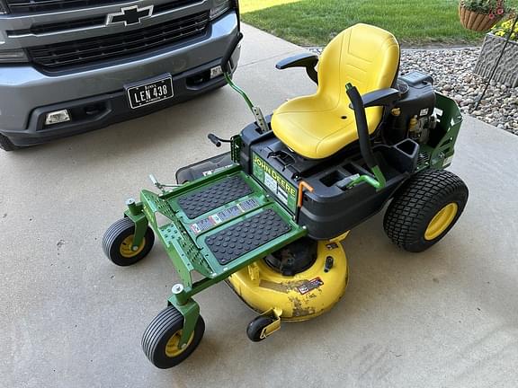 Image of John Deere Z345R equipment image 3