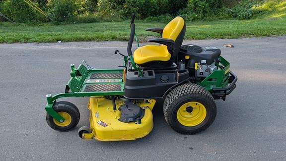 Image of John Deere Z355R equipment image 1