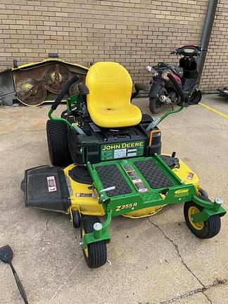 2020 John Deere Z355R Equipment Image0