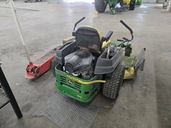 Image of John Deere Z535M equipment image 3