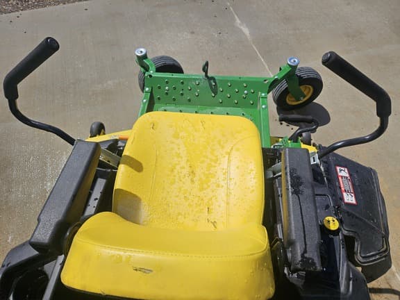 Image of John Deere Z535M equipment image 4