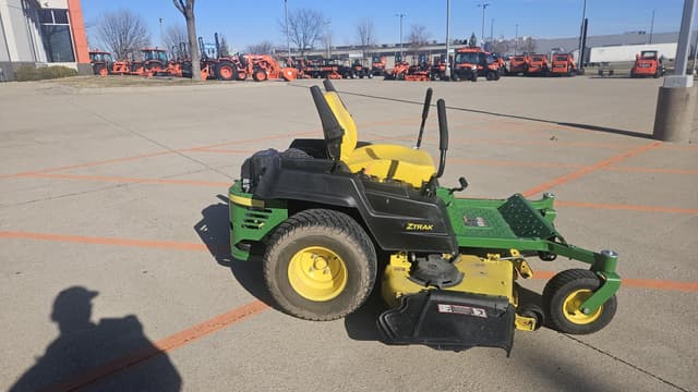 Image of John Deere Z540M equipment image 1