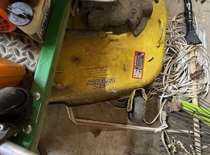 Image of John Deere Z540M equipment image 4