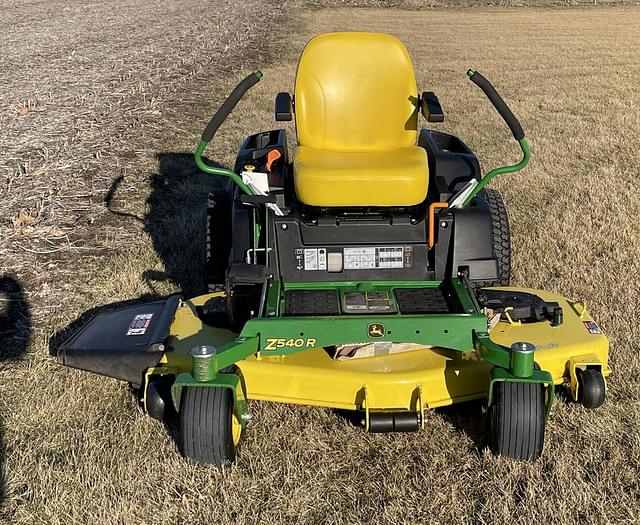 Image of John Deere Z540R equipment image 1