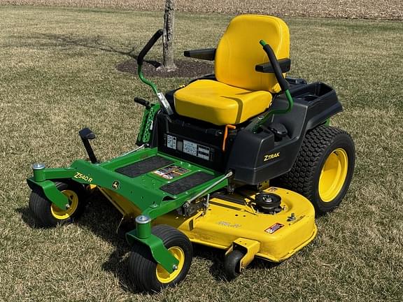 Image of John Deere Z540R equipment image 4