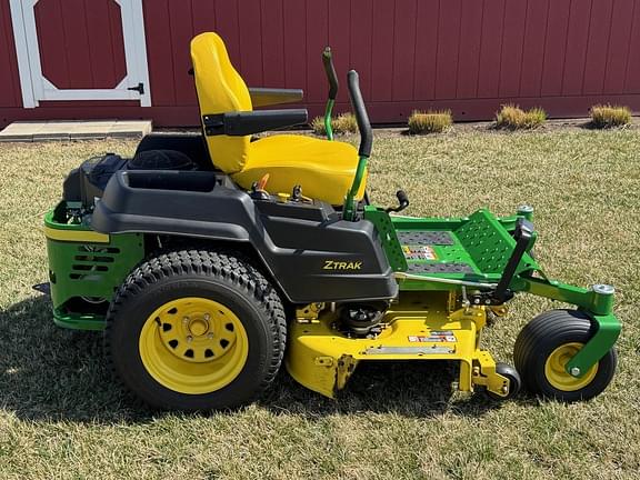 Image of John Deere Z540R equipment image 1