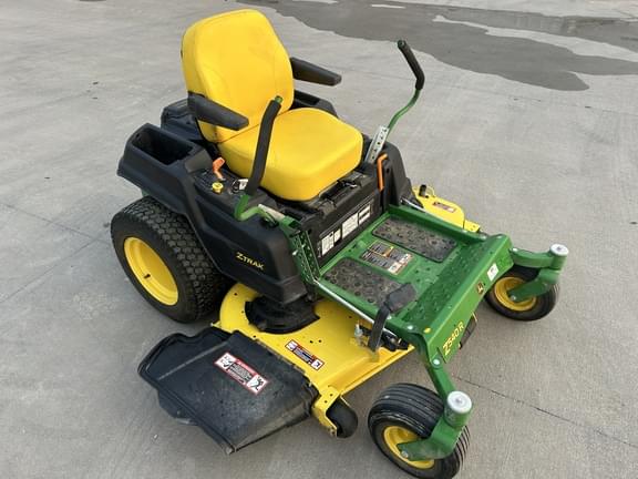 Image of John Deere Z540R equipment image 1