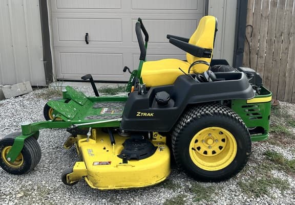 Image of John Deere Z540R equipment image 1