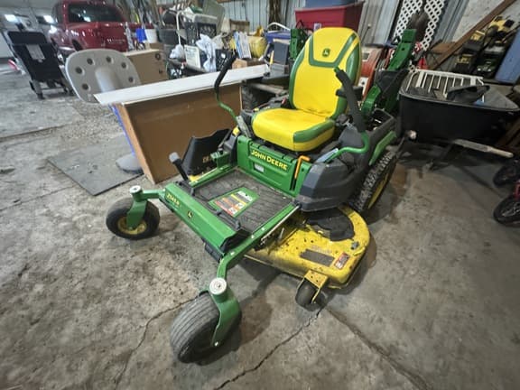 Image of John Deere Z545R equipment image 1