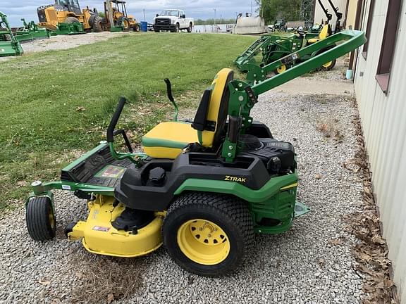 Image of John Deere Z545R equipment image 3