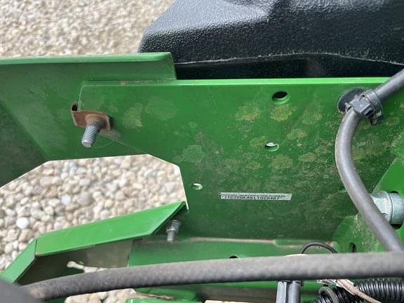 Image of John Deere Z720E equipment image 4