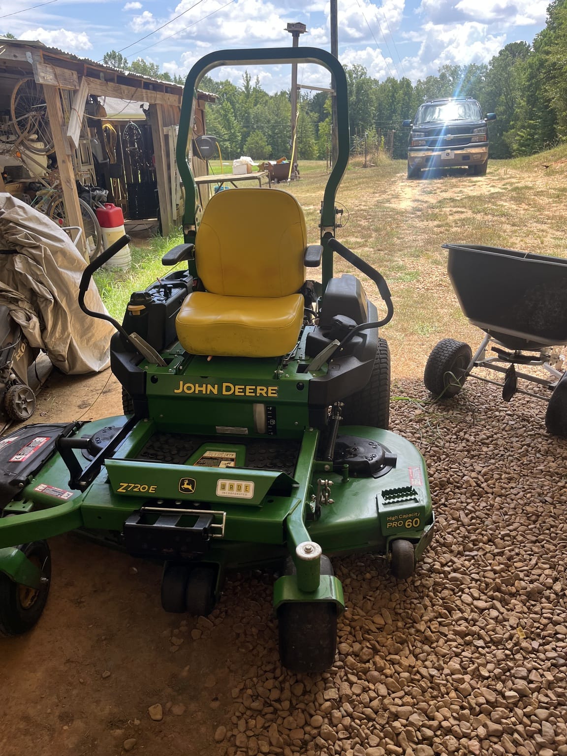 2020 John Deere Z720E Equipment Image0