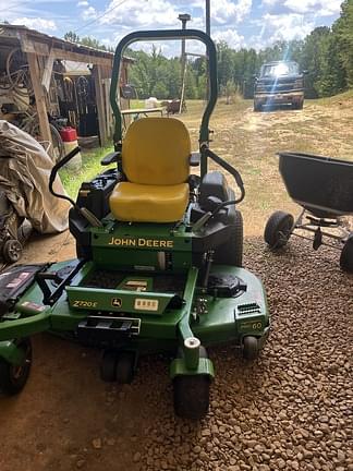 Image of John Deere Z720E Primary Image