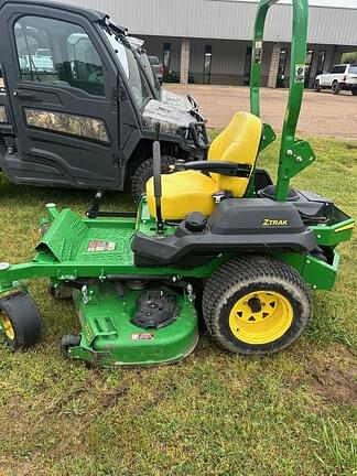 Image of John Deere Z720E equipment image 4