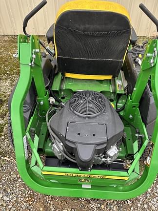 Image of John Deere Z720E Image 1