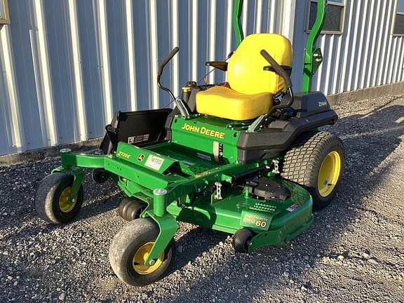 Image of John Deere Z720E equipment image 1