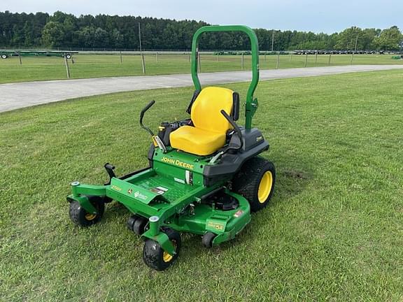 Image of John Deere Z720E equipment image 1