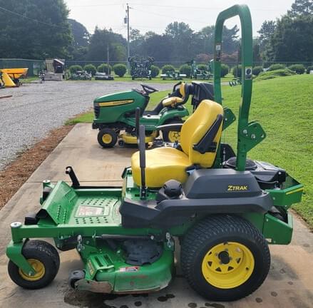 Image of John Deere Z720E equipment image 2