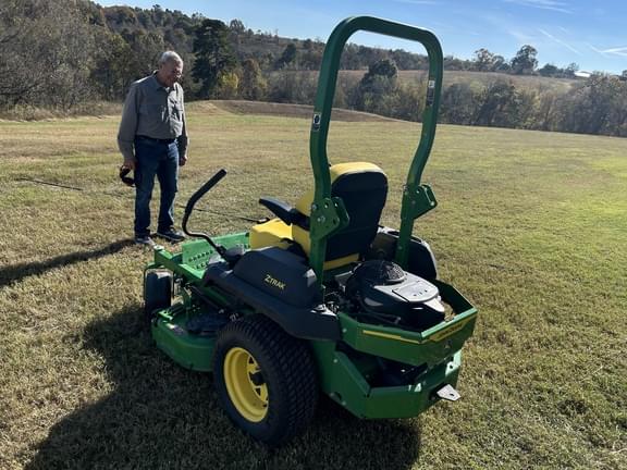 Image of John Deere Z720E equipment image 4