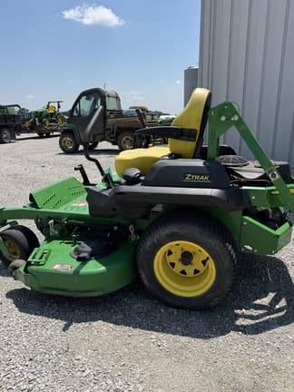 Image of John Deere Z720E equipment image 1