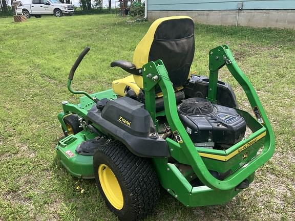 Image of John Deere Z735M equipment image 3