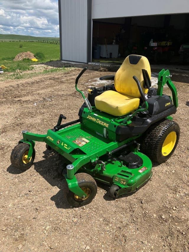 Image of John Deere Z735M equipment image 3