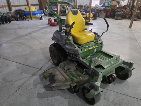 Image of John Deere Z735M equipment image 3