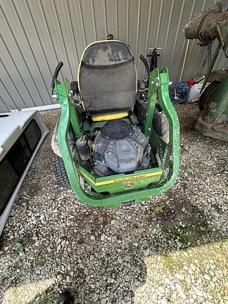 Image of John Deere Z735M equipment image 1