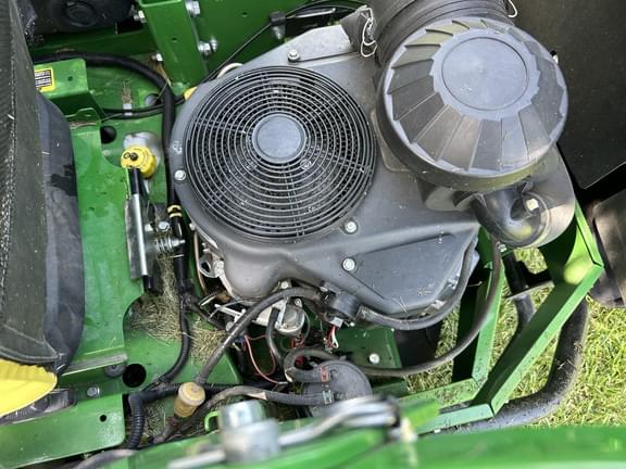 Image of John Deere Z740R equipment image 4