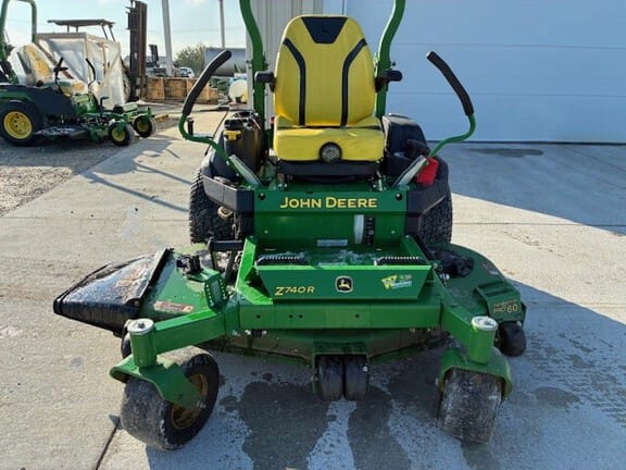 2020 John Deere Z740R Equipment Image0