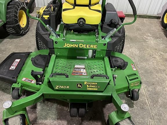 Image of John Deere Z740R equipment image 2