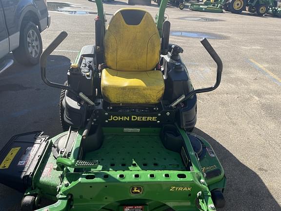 Image of John Deere Z915E equipment image 1