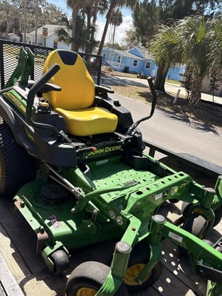 Image of John Deere Z915E equipment image 1