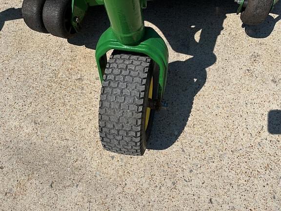 Image of John Deere Z915E equipment image 3