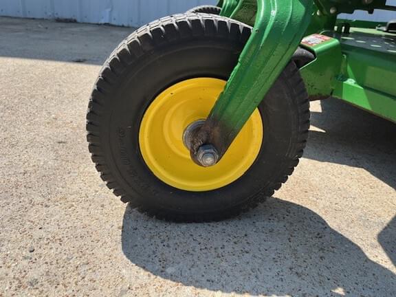 Image of John Deere Z915E equipment image 2