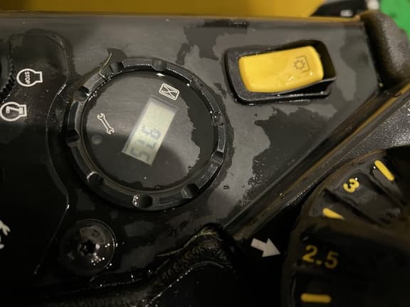 Image of John Deere Z915E equipment image 4