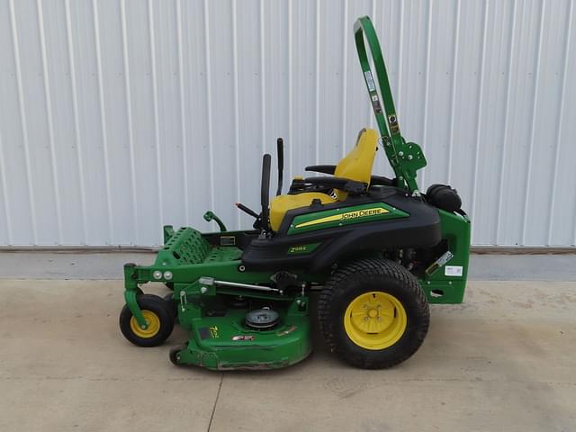 Image of John Deere Z915E equipment image 1