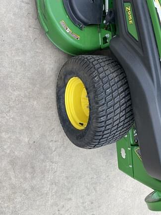 Image of John Deere Z915E equipment image 2
