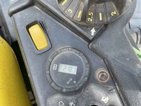 Image of John Deere Z915E equipment image 4