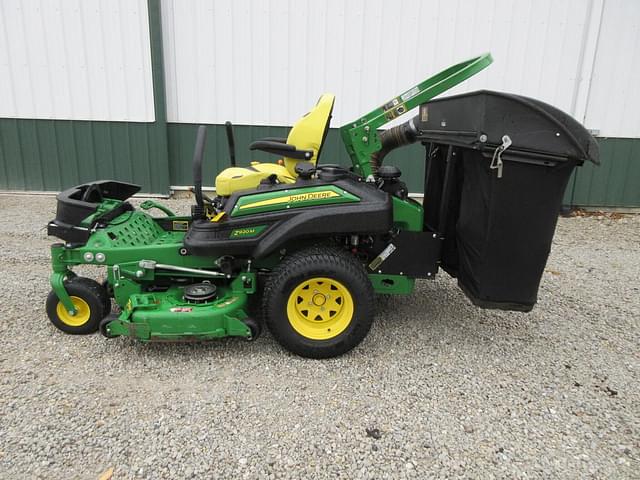 Image of John Deere Z920M equipment image 1