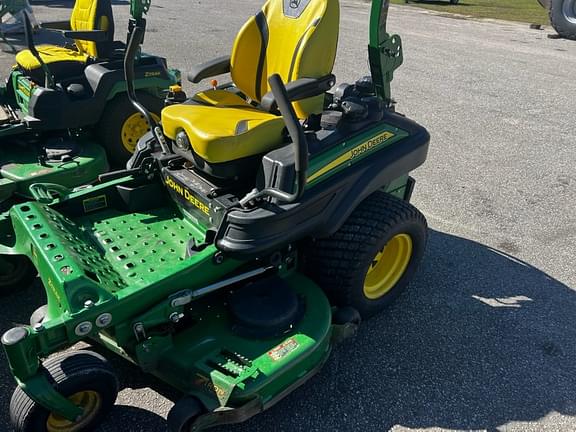 Image of John Deere Z920M equipment image 1