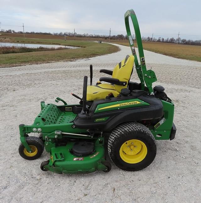 Image of John Deere Z920M equipment image 2