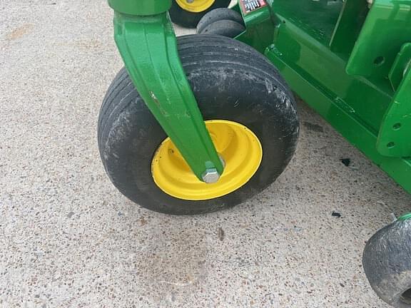 Image of John Deere Z920M equipment image 3